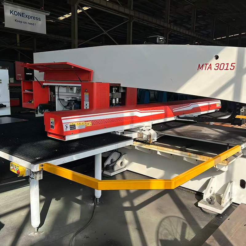 Multi-functional Large Punching Machine